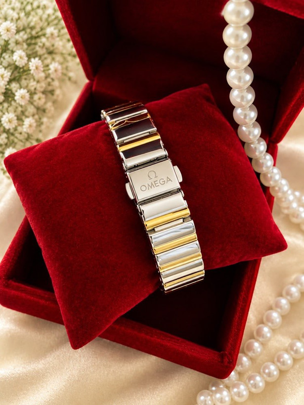 ساعت زنانه امگا OMEGA Constellation کد 369604